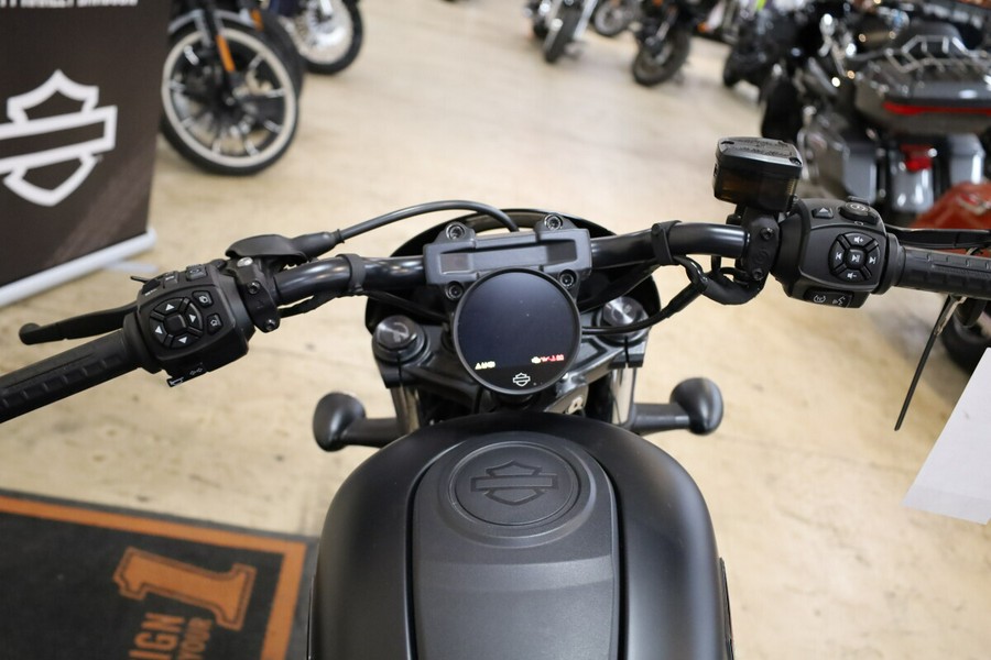 RH975S 2023 Nightster™ Special