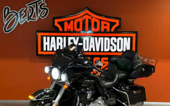 2017 Harley-Davidson® FLHTK - Ultra Limited