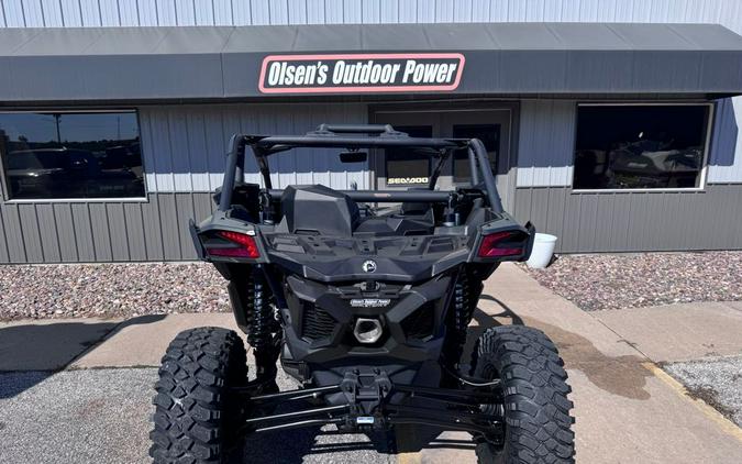 2026 Maverick™ X3 X™ rc TURBO RR 64 - Can-Am