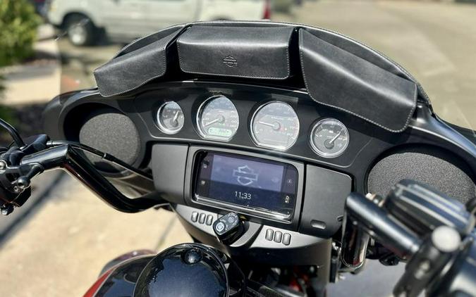 2025 Harley-Davidson® FLHTCUTG - Tri Glide® Ultra