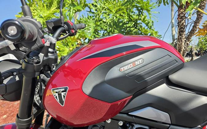 2026 Triumph Trident 800 Carnival red 800 Jet Black