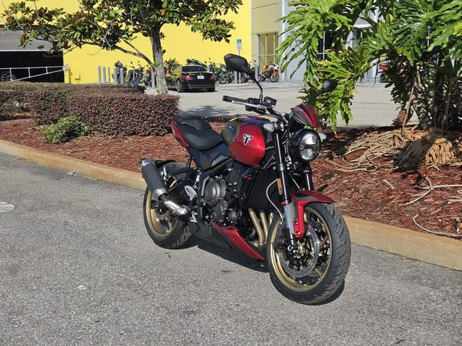 2026 Triumph Trident 800 Carnival red 800 Jet Black