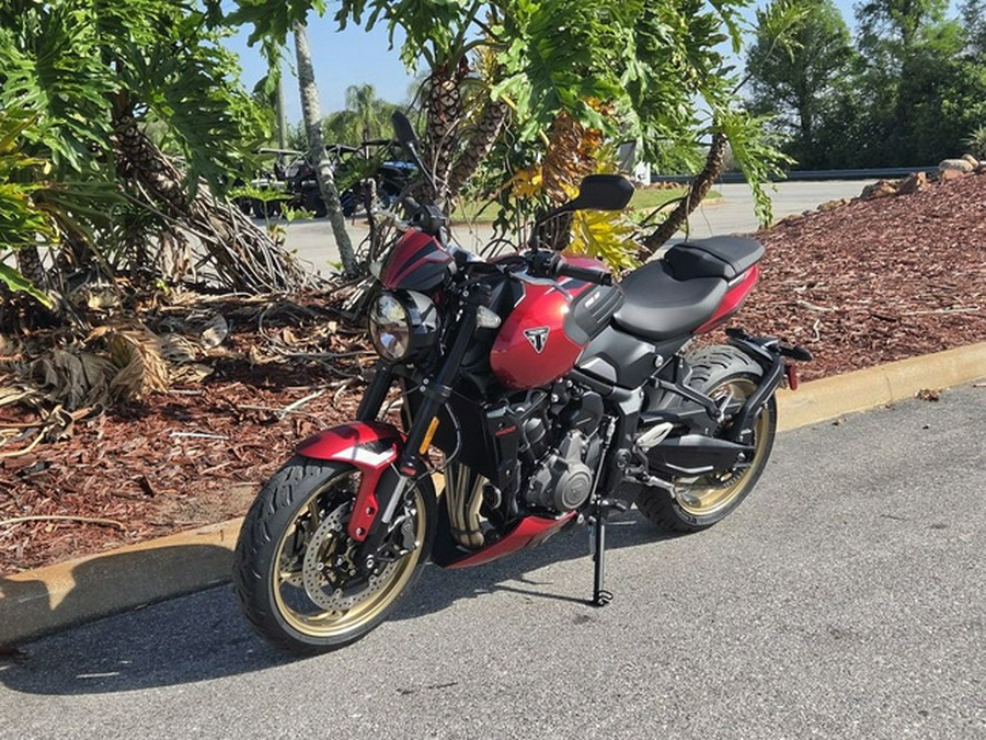 2026 Triumph Trident 800 Carnival red 800 Jet Black