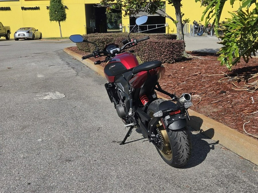 2026 Triumph Trident 800 Carnival red 800 Jet Black