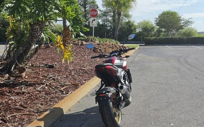 2026 Triumph Trident 800 Carnival red 800 Jet Black