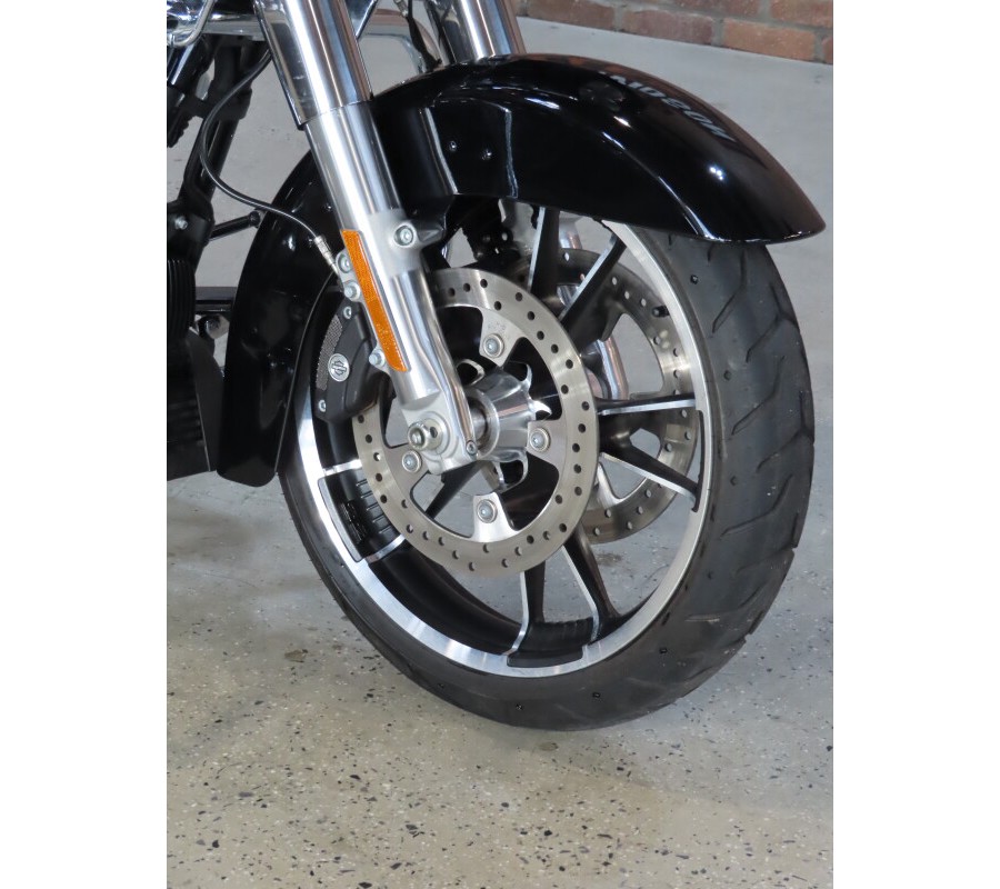 2022 Harley-Davidson® FLTRX Road Glide®