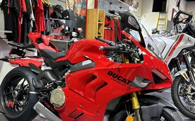 2024 Ducati Panigale V4 S Red