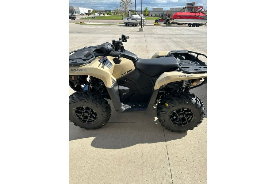 2023 Can-Am Outlander PRO XU HD7