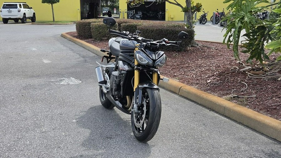 2026 Triumph Speed Triple 1200 RS Granite/Diablo Red 1200 RS