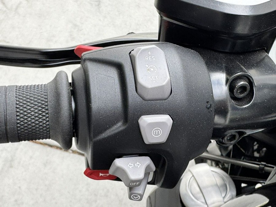 2025 Triumph Rocket 3 Storm R Sapphire Black/Granite