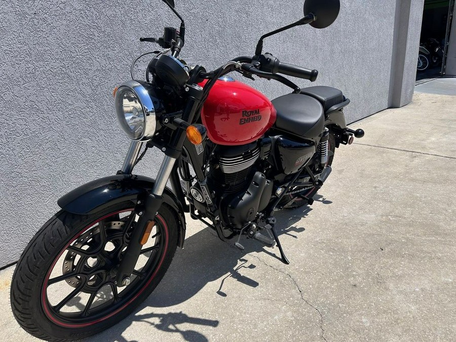 2022 Royal Enfield Meteor Fireball Red