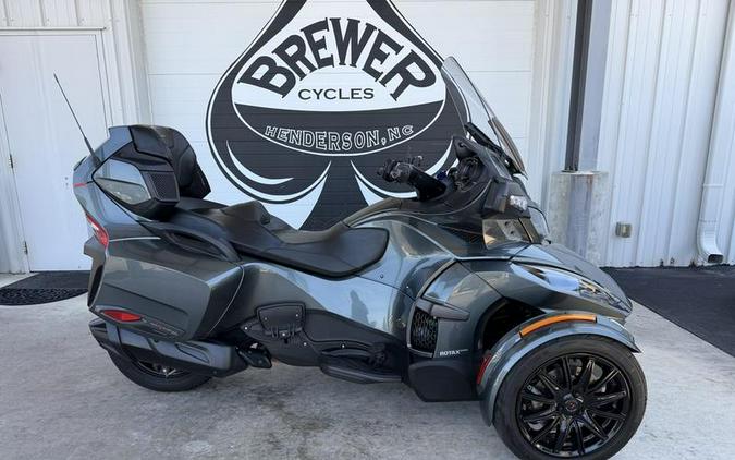 2018 Can-Am® Spyder® RT Limited Dark