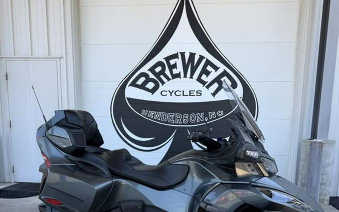 2018 Can-Am® Spyder® RT Limited Dark