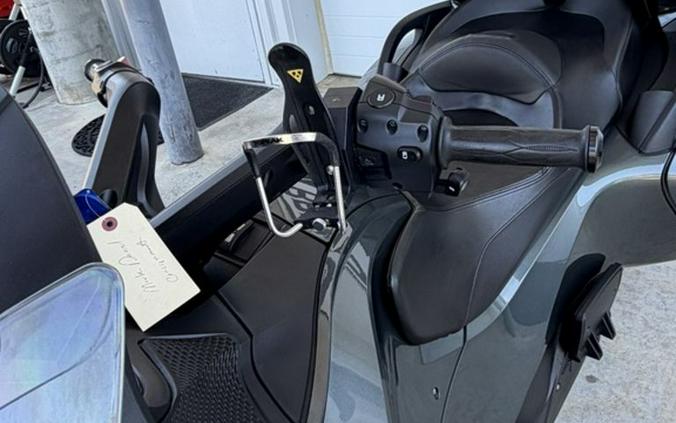 2018 Can-Am® Spyder® RT Limited Dark