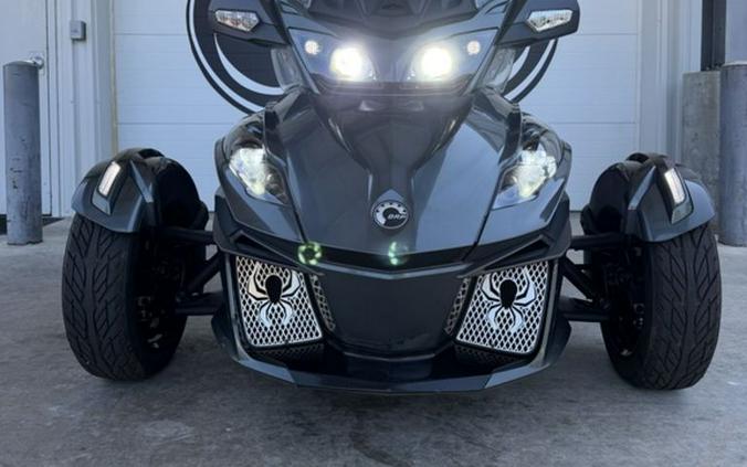2018 Can-Am® Spyder® RT Limited Dark