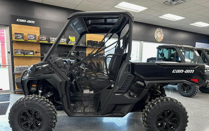 2026 Can-Am Defender XT HD11 with 10.25 in. touchscreen display