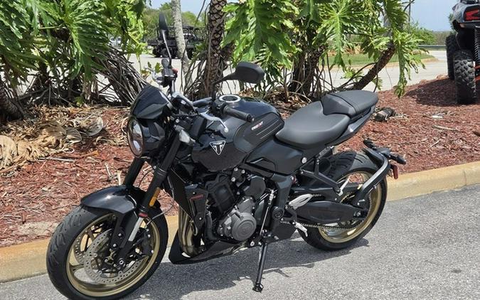 2026 Triumph Trident 800 Jet Black
