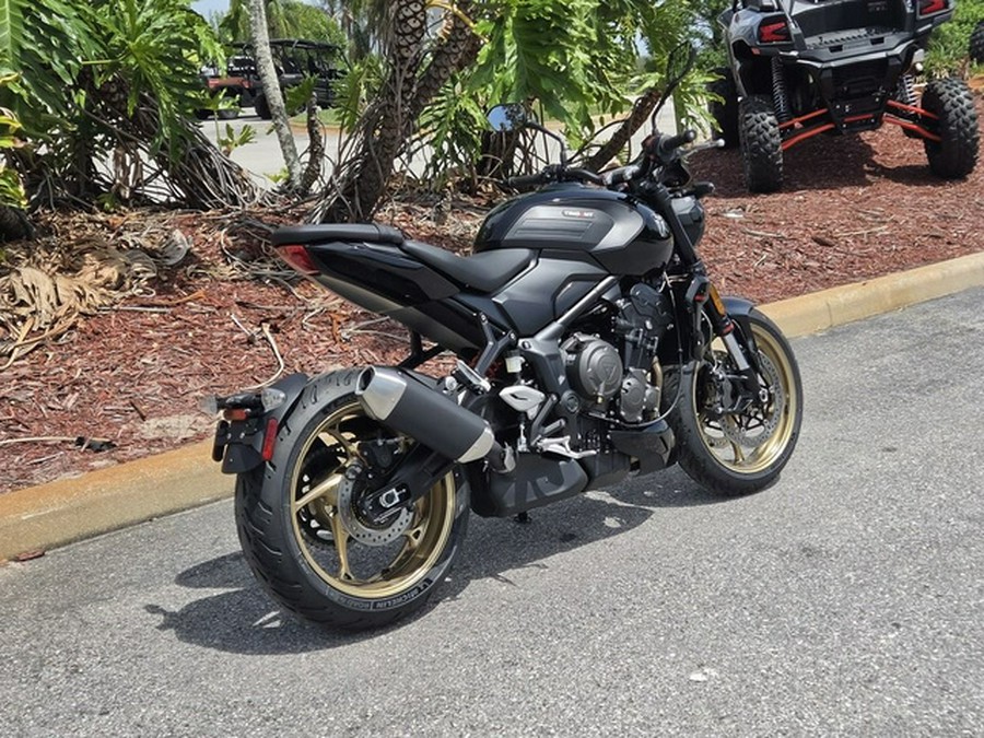 2026 Triumph Trident 800 Jet Black
