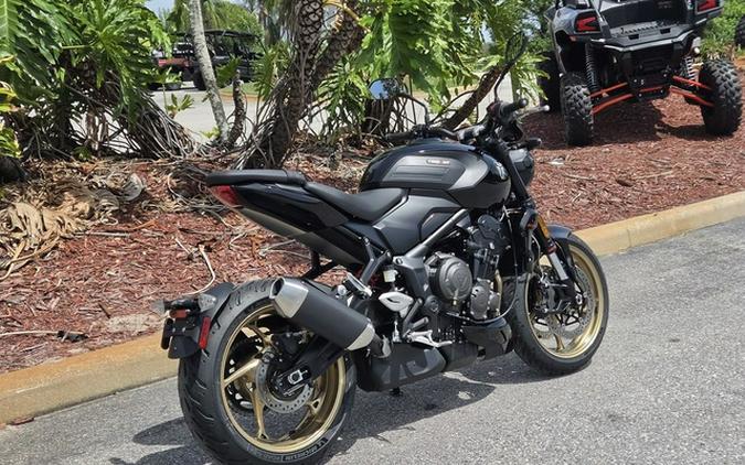 2026 Triumph Trident 800 Jet Black