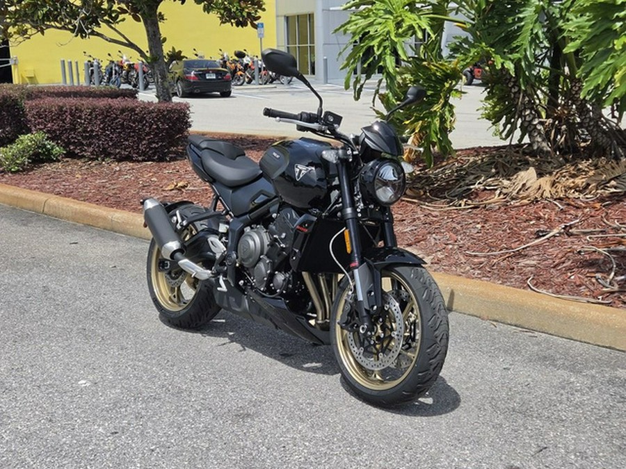 2026 Triumph Trident 800 Jet Black