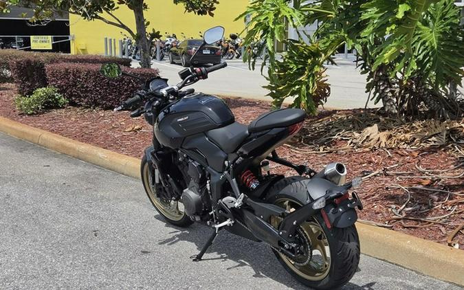 2026 Triumph Trident 800 Jet Black