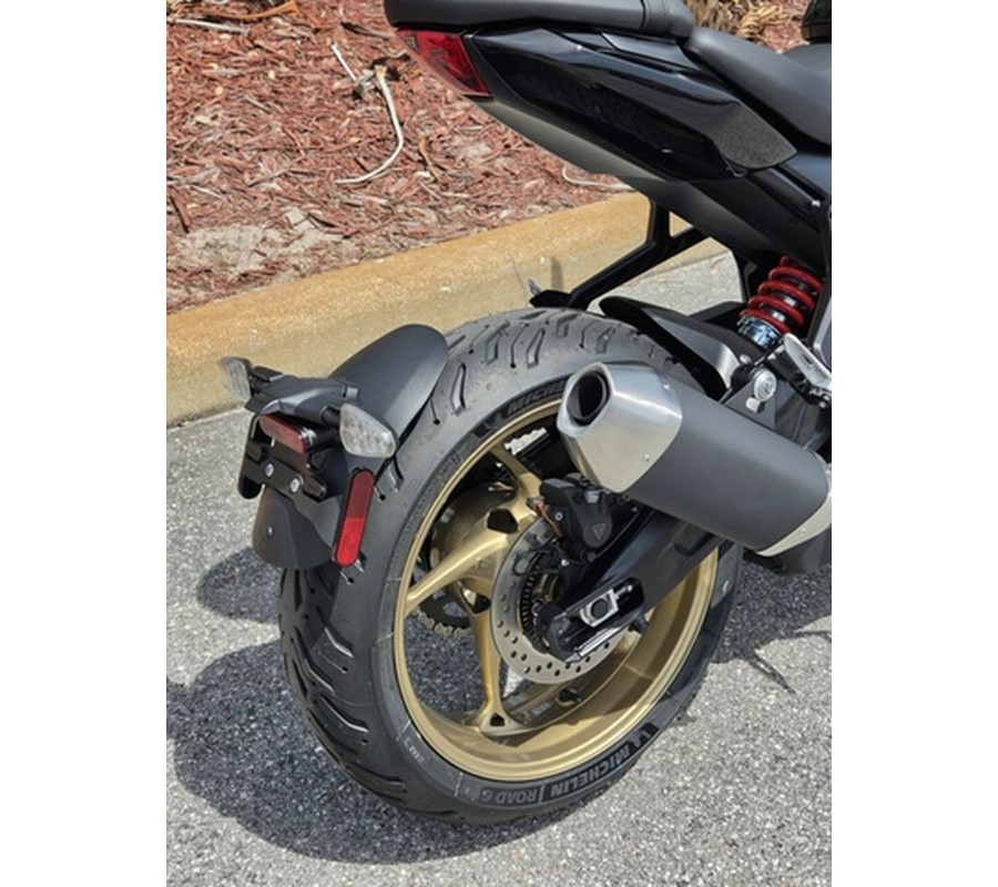 2026 Triumph Trident 800 Jet Black
