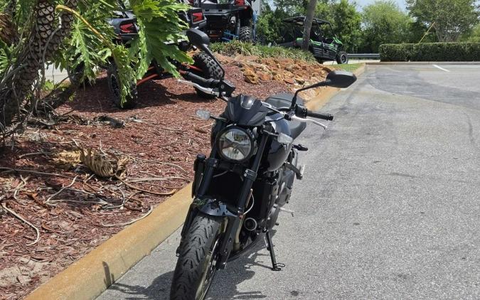 2026 Triumph Trident 800 Jet Black