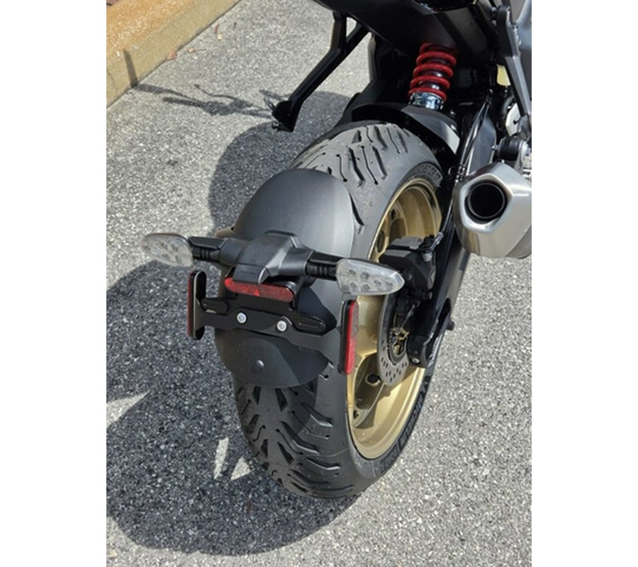 2026 Triumph Trident 800 Jet Black