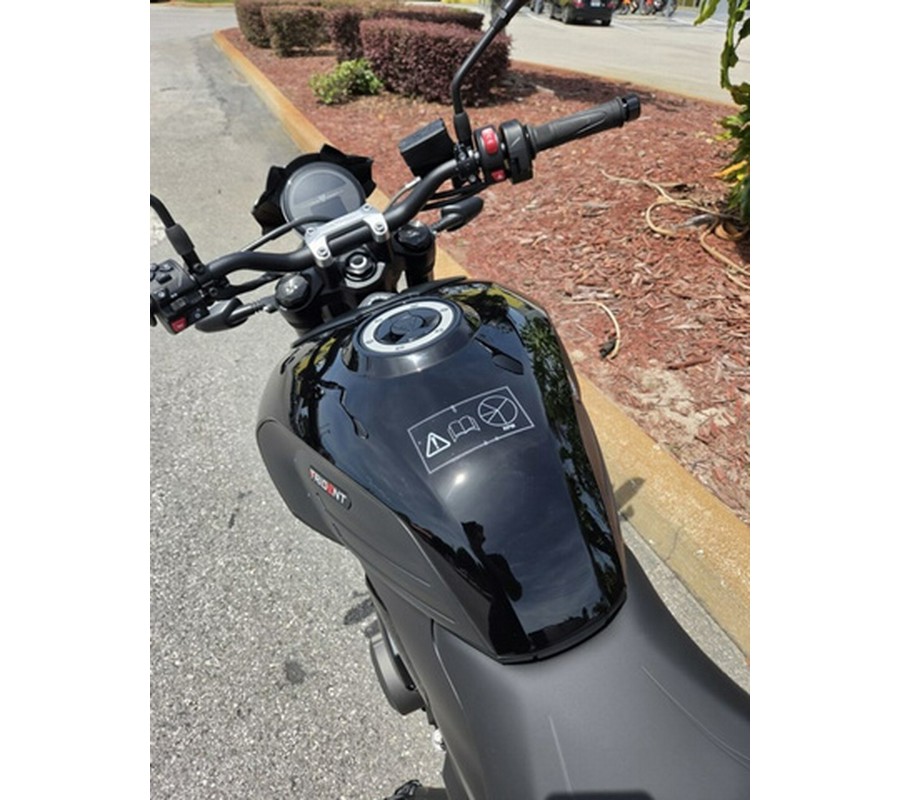 2026 Triumph Trident 800 Jet Black