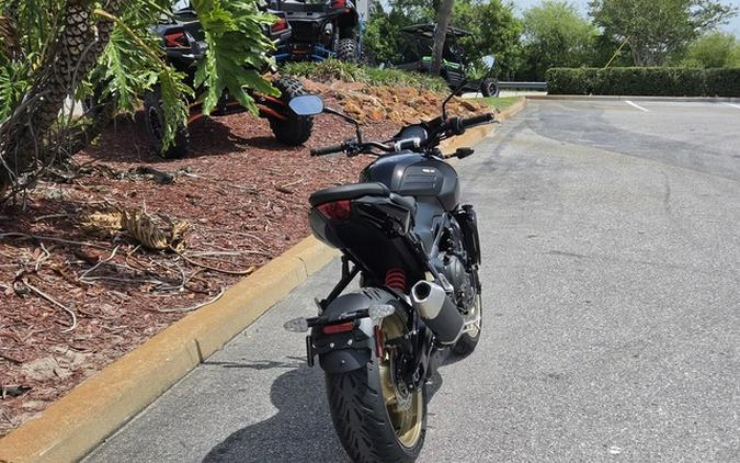 2026 Triumph Trident 800 Jet Black