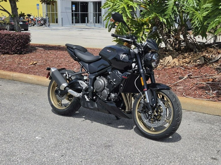 2026 Triumph Trident 800 Jet Black