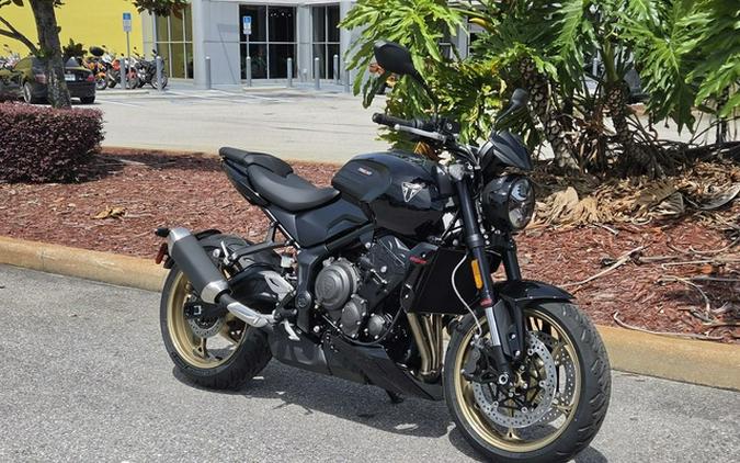 2026 Triumph Trident 800 Jet Black