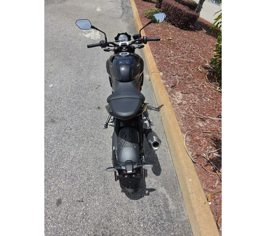 2026 Triumph Trident 800 Jet Black