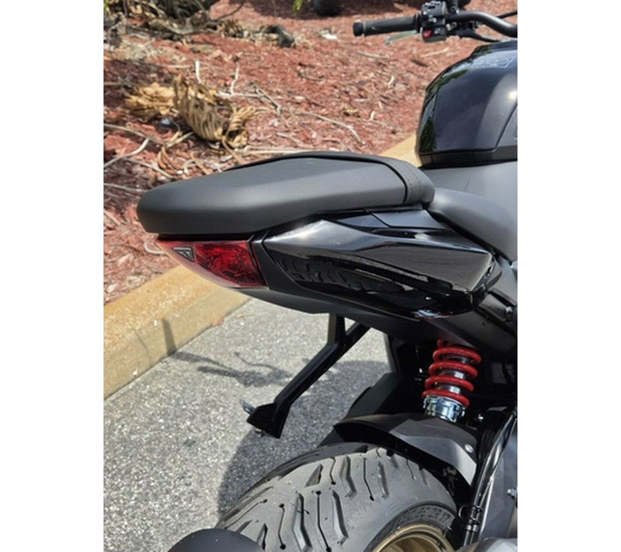 2026 Triumph Trident 800 Jet Black