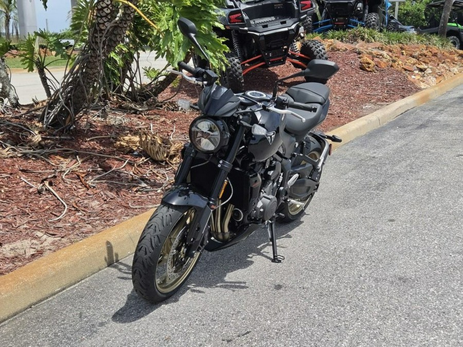 2026 Triumph Trident 800 Jet Black