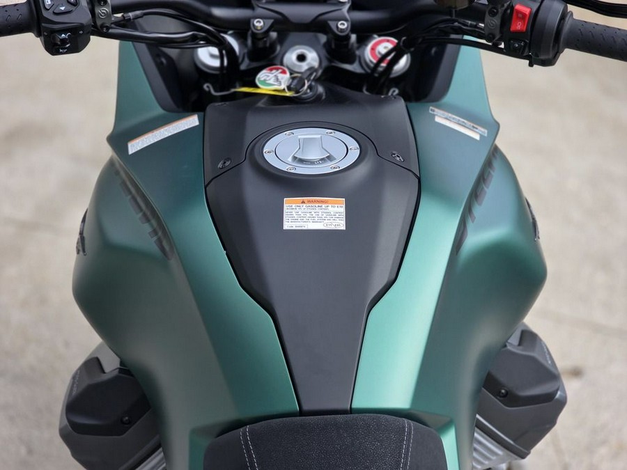 2027 Moto Guzzi Stelvio Base