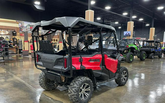 2016 Honda® Pioneer 1000-5 Deluxe