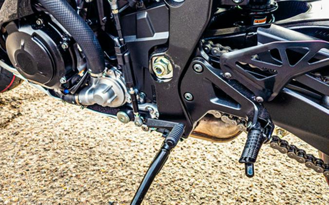 2025 Suzuki GSX-R1000RZ