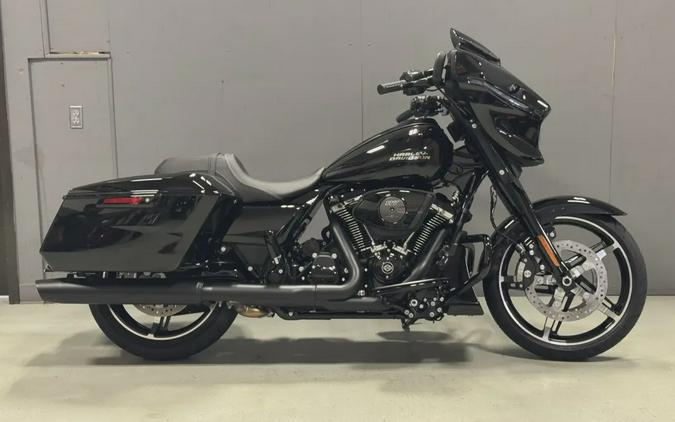 FLHX 2025 Street Glide®