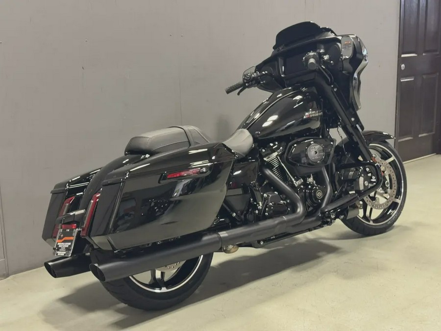 FLHX 2025 Street Glide®