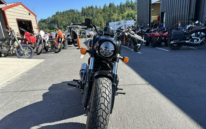 2025 Indian Scout Bobber Limited Black Metallic