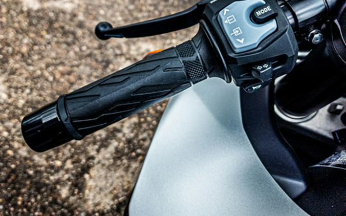 2025 Suzuki GSX-R1000