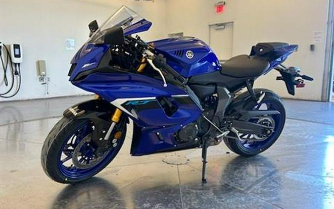 2025 Yamaha YZF-R7