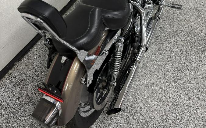 2004 Harley-Davidson® Sportster® 1200 Custom XL1200C - UO7444