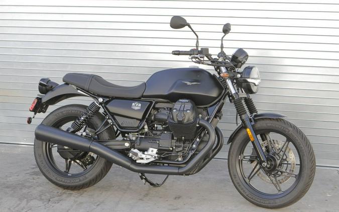 2026 Moto Guzzi V7 Stone