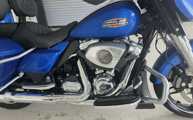 2024 Harley-Davidson® Street Glide® Blue Burst