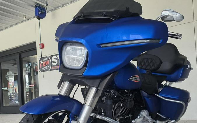 2024 Harley-Davidson® Street Glide® Blue Burst