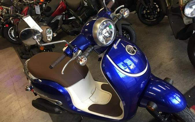 2023 Honda® Metropolitan