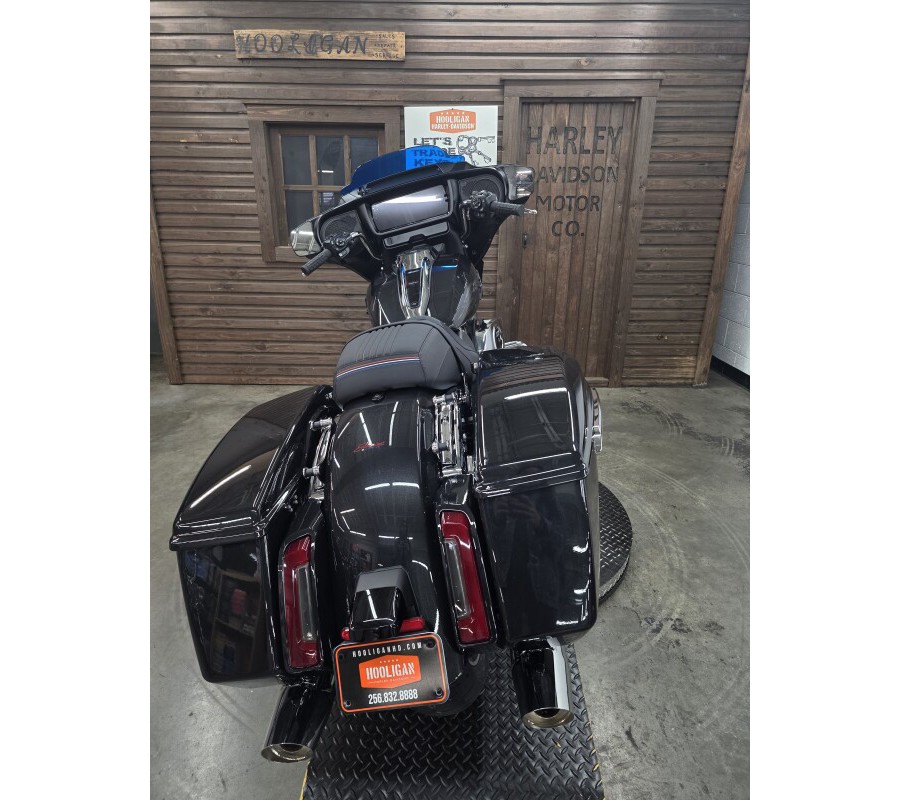 2026 Harley-Davidson® Street Glide® MIDNIGHT EMBER