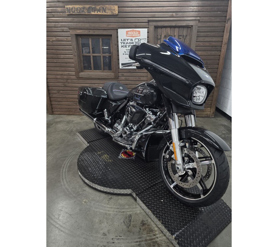 2026 Harley-Davidson® Street Glide® MIDNIGHT EMBER